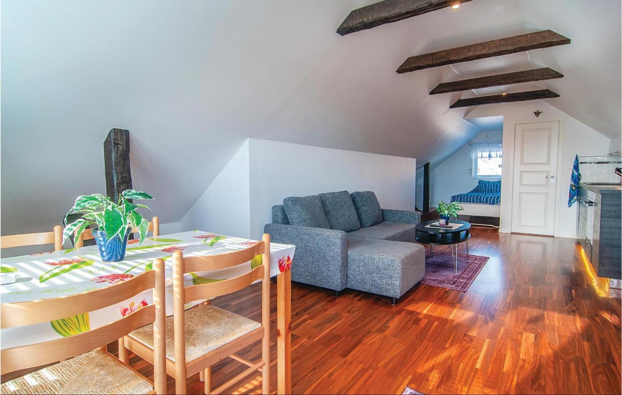 Cozy Apartment In Klintehamn With Wifi Luaran gambar